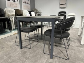 Tavolo Snap e sedie New York | Connubia | Connubia