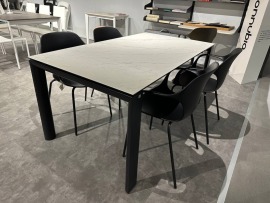 Tavolo Dorian | Connubia | Connubia