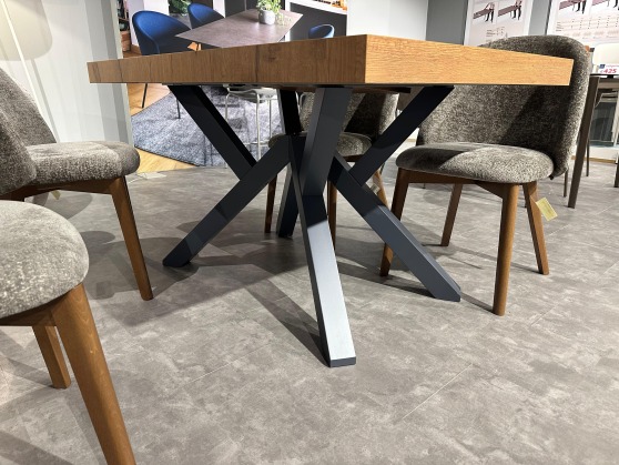 Tavolo Mikado Connubia